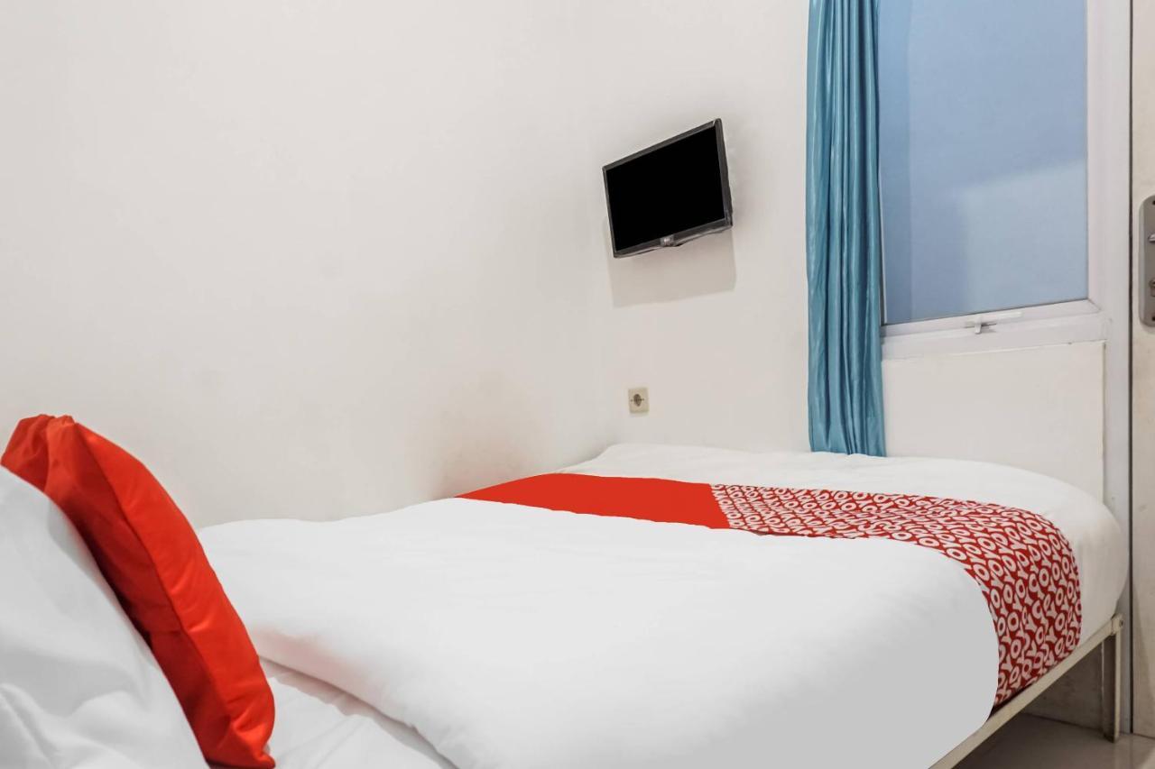 Super Oyo 91074 Stariez Senen Syariah Hotel Jakarta Exterior photo