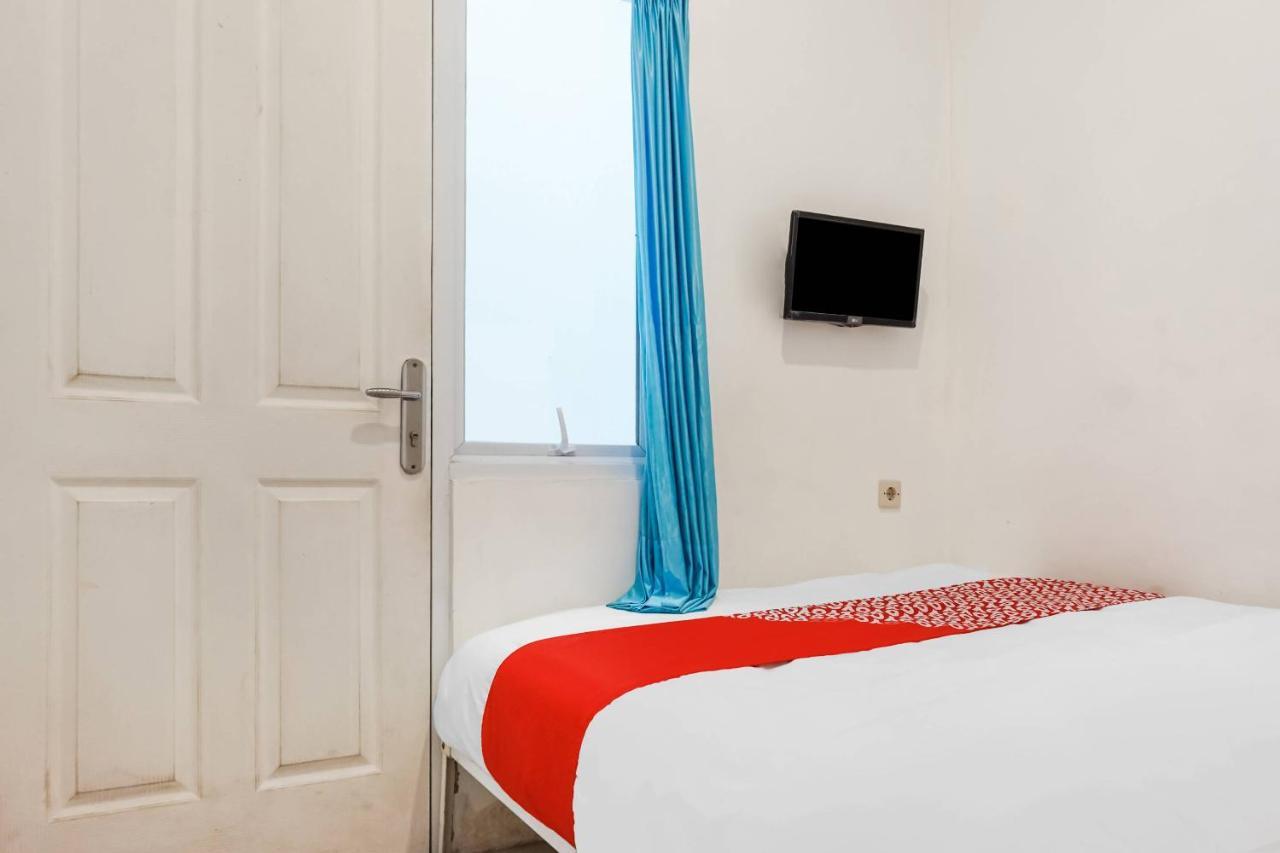 Super Oyo 91074 Stariez Senen Syariah Hotel Jakarta Exterior photo